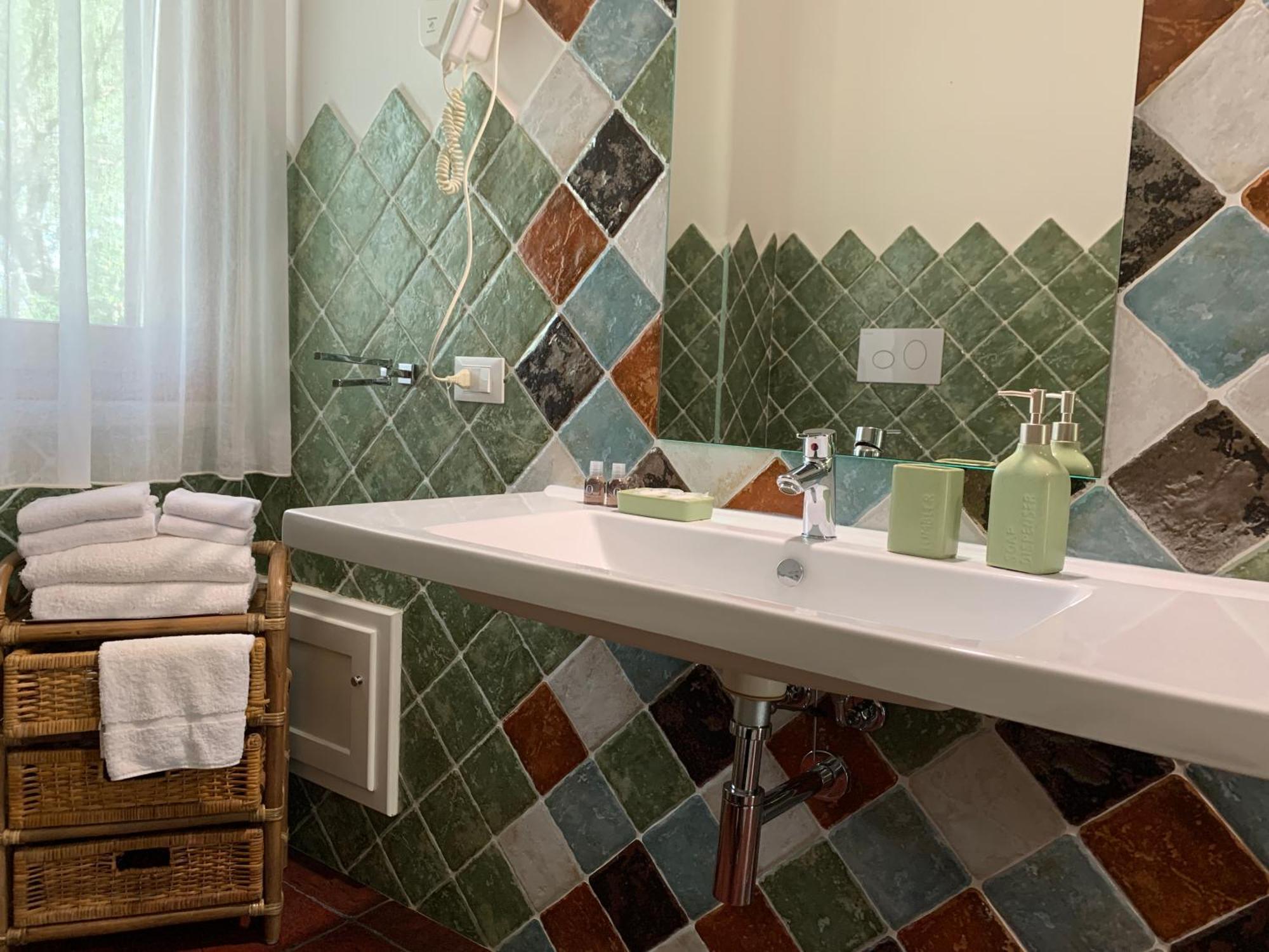 Relais Benemari Villa Синискола Екстериор снимка